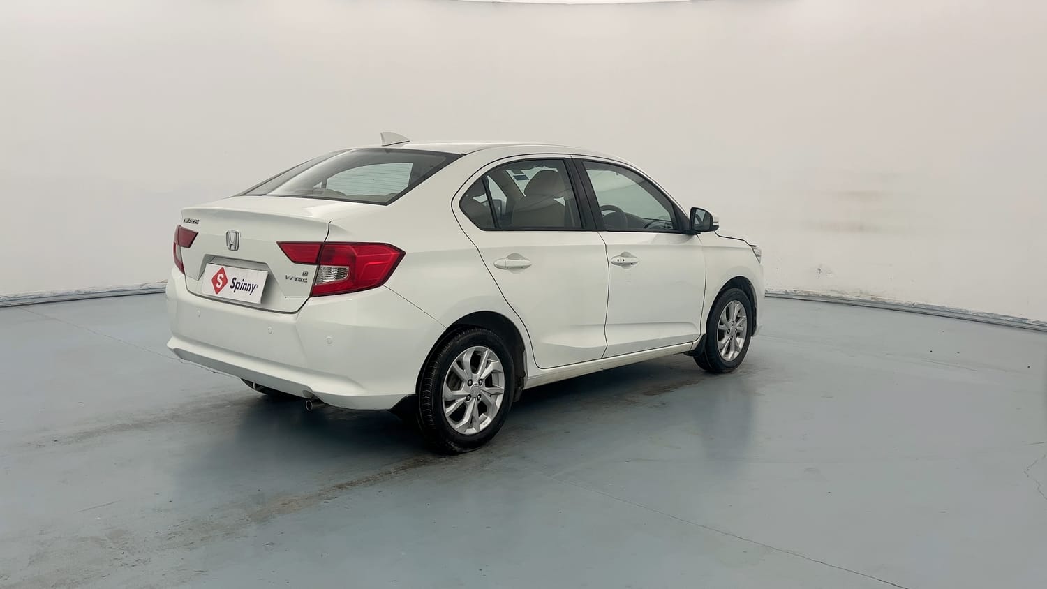 Used 2019 Honda Amaze 1.2 V MT Petrol Petrol Manual exterior RIGHT REAR CORNER VIEW