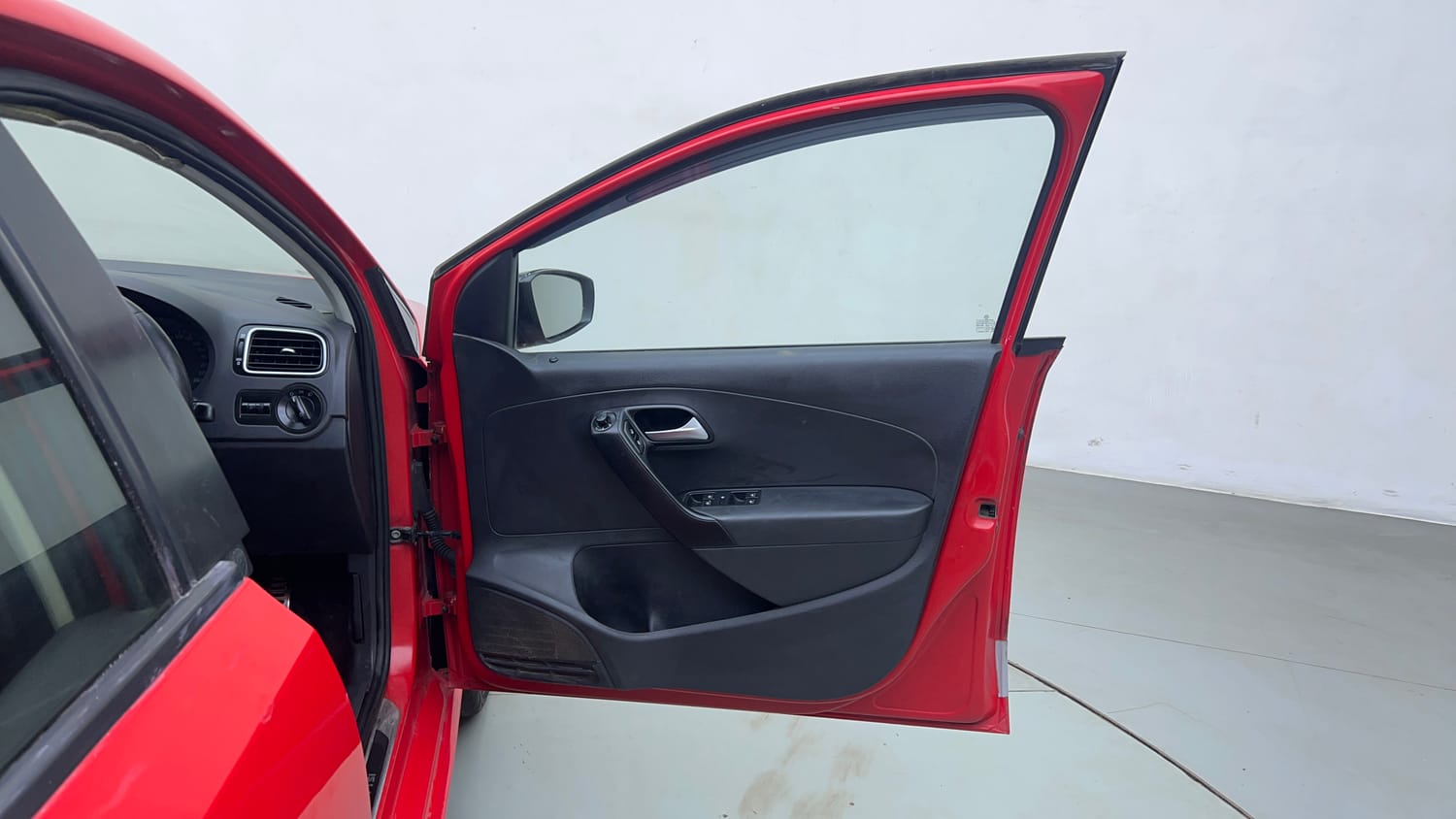 Used 2018 Volkswagen Polo GT TSI Petrol Automatic interior RIGHT FRONT DOOR OPEN VIEW