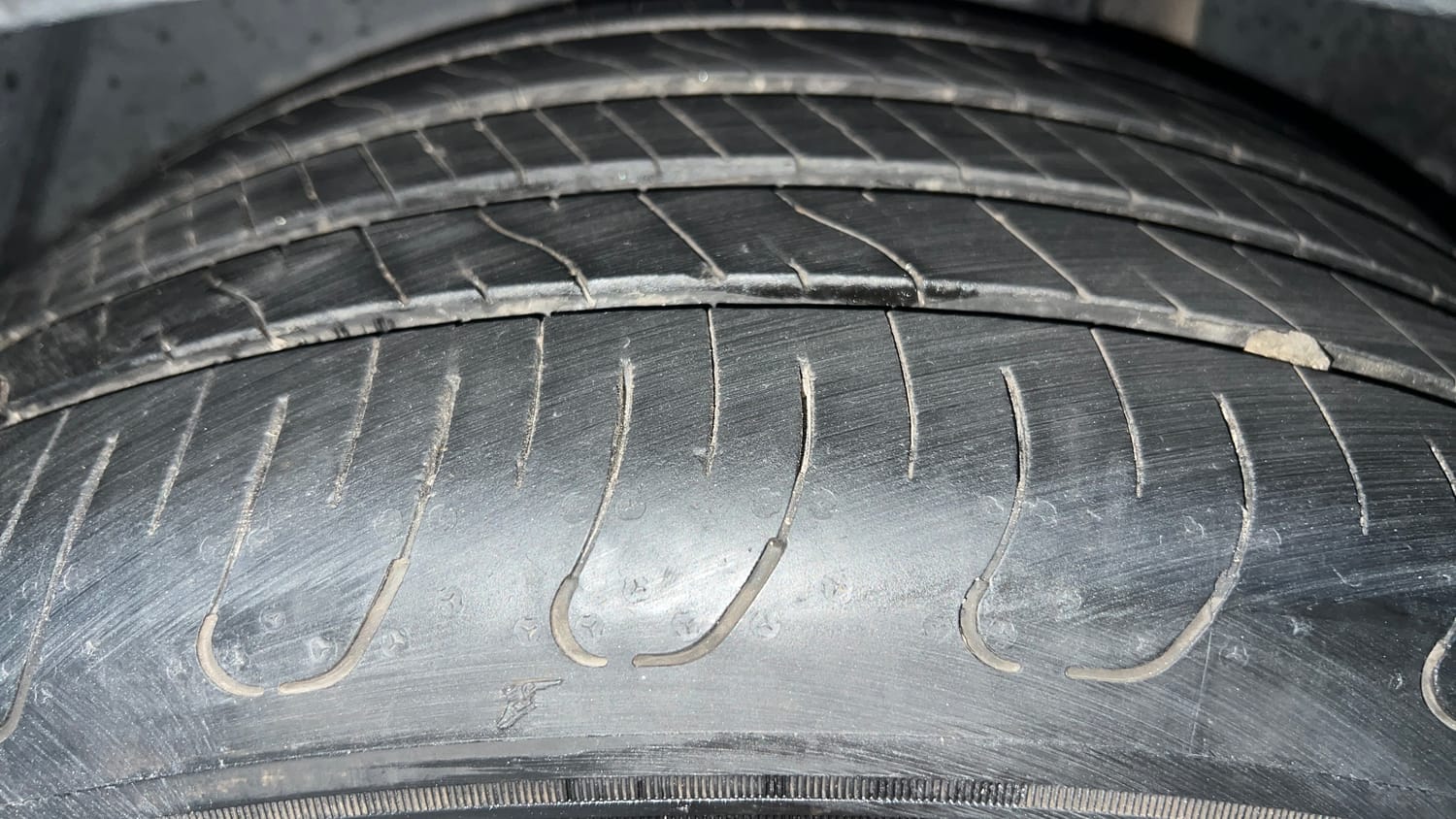 Used 2018 Hyundai Creta SX 1.6 AT Petrol Petrol Automatic tyres LEFT REAR TYRE TREAD VIEW