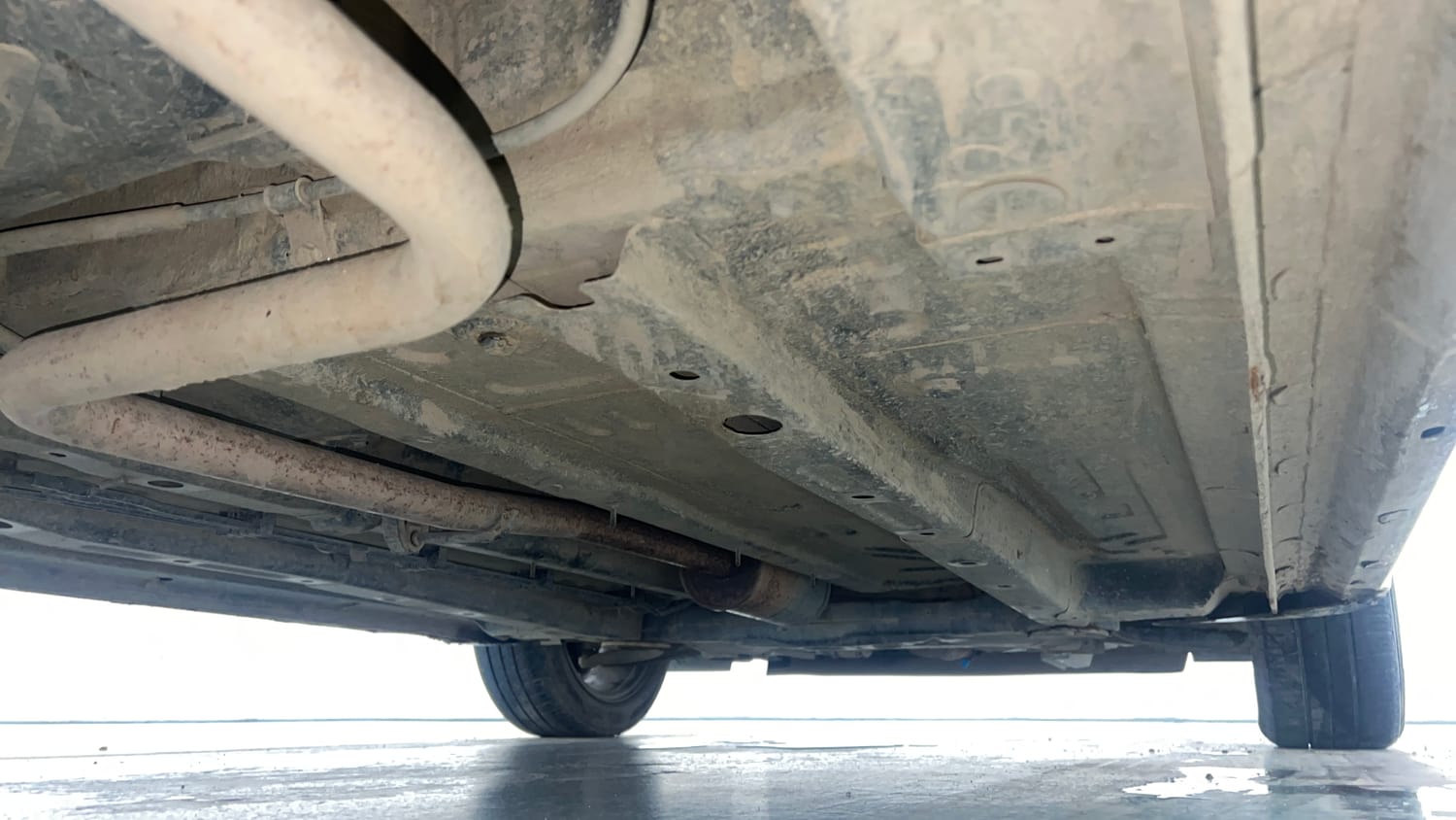 Used 2020 Tata Altroz XZ (O) Petrol Petrol Manual extra REAR RIGHT UNDERBODY VIEW