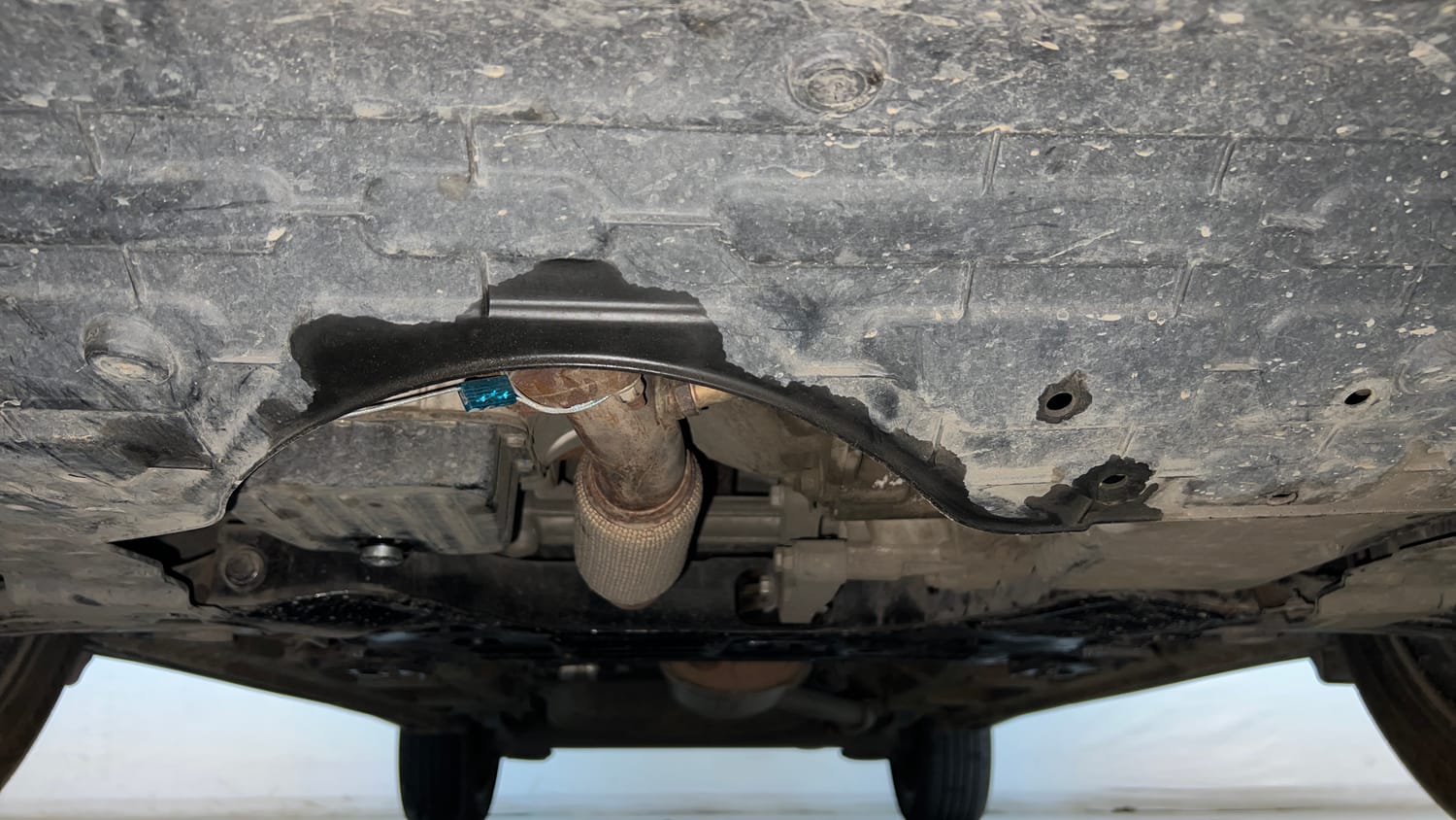 Used 2022 MG Motors Hector Sharp 1.5 Petrol CVT Petrol Automatic extra FRONT LEFT UNDERBODY VIEW