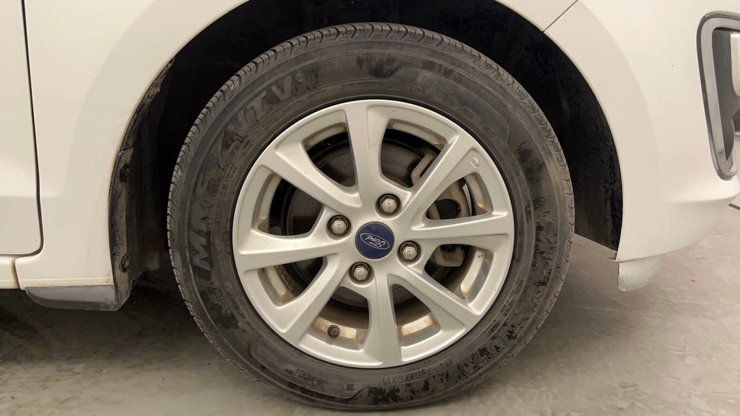 Used 2019 Ford Figo Titanium 1.2 Ti-VCT MT Petrol Manual tyres RIGHT FRONT TYRE RIM VIEW