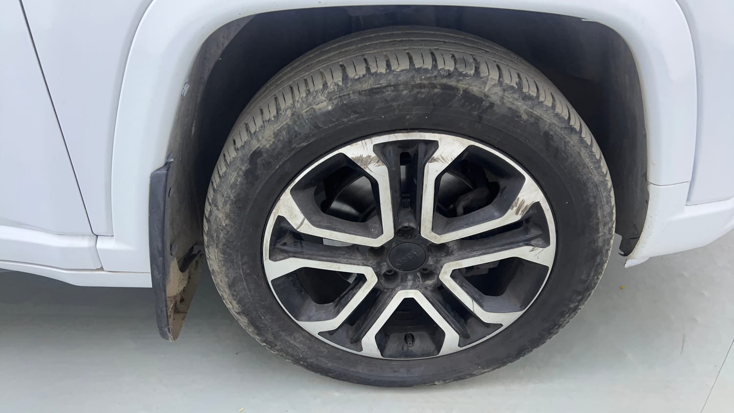 Used 2021 Jeep Compass Model S (O) Diesel 4x4 AT Diesel Automatic tyres RIGHT FRONT TYRE RIM VIEW
