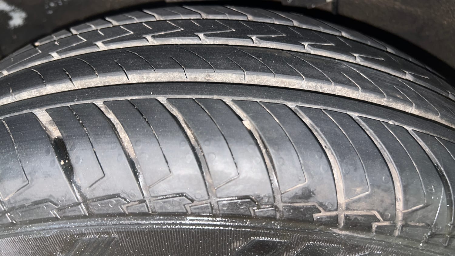 Used 2025 Hyundai Exter SX (O) Connect 1.2 AMT Petrol Automatic tyres RIGHT REAR TYRE TREAD VIEW