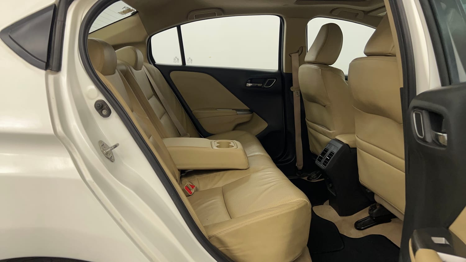 Used 2018 Honda City VX Petrol Petrol Manual interior RIGHT SIDE REAR DOOR CABIN VIEW