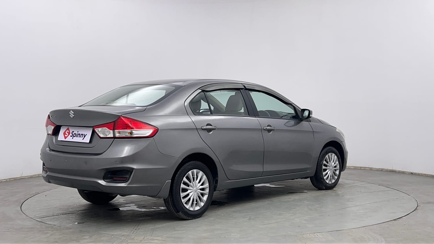Used 2018 Maruti Suzuki Ciaz Sigma 1.4 MT Petrol Manual exterior RIGHT REAR CORNER VIEW
