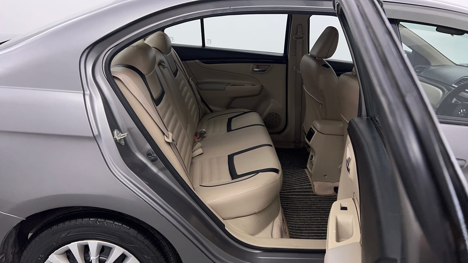 Used 2018 Maruti Suzuki Ciaz Sigma 1.4 MT Petrol Manual interior RIGHT SIDE REAR DOOR CABIN VIEW