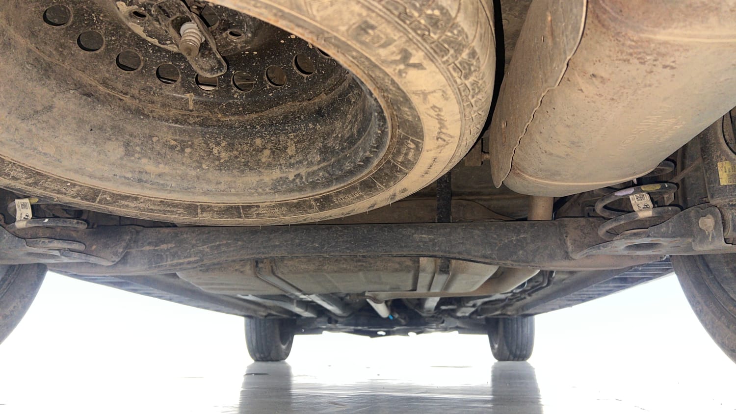 Used 2022 Hyundai Alcazar Signature (O) 6 STR 1.5 Diesel AT Diesel Automatic extra REAR UNDERBODY VIEW (TAKEN FROM REAR)