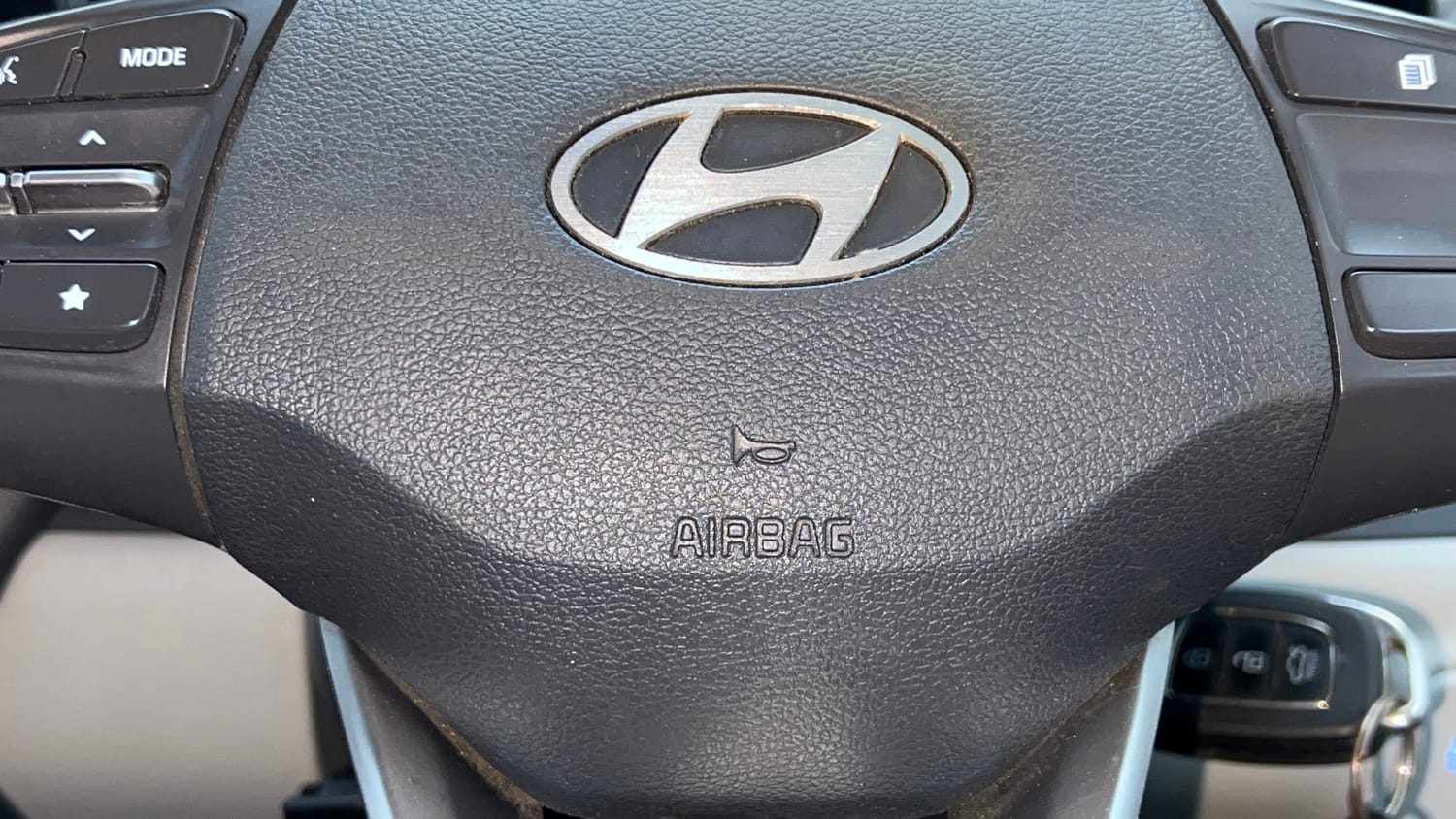 Used 2023 Hyundai Grand i10 Nios Sportz 1.2 Kappa CNG Cng Manual top_features Airbags