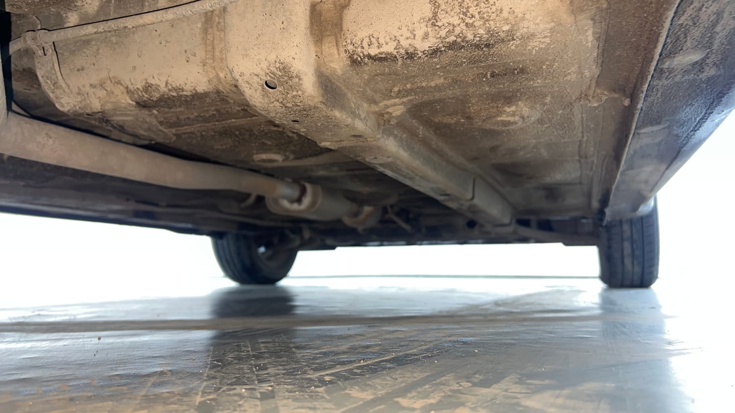 Used 2022 Hyundai Grand i10 Nios Sportz AMT 1.2 Kappa VTVT Petrol Automatic extra REAR RIGHT UNDERBODY VIEW