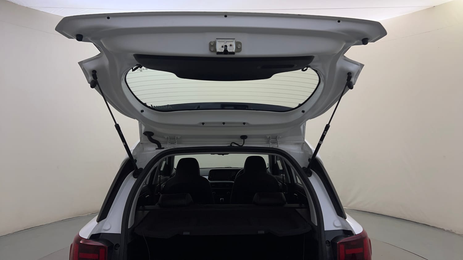 Used 2025 Hyundai Exter SX (O) Connect 1.2 AMT Petrol Automatic interior DICKY DOOR OPEN VIEW