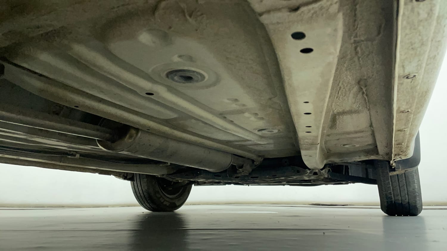 Used 2022 Maruti Suzuki Wagon R ZXI 1.2 Petrol Manual extra REAR RIGHT UNDERBODY VIEW