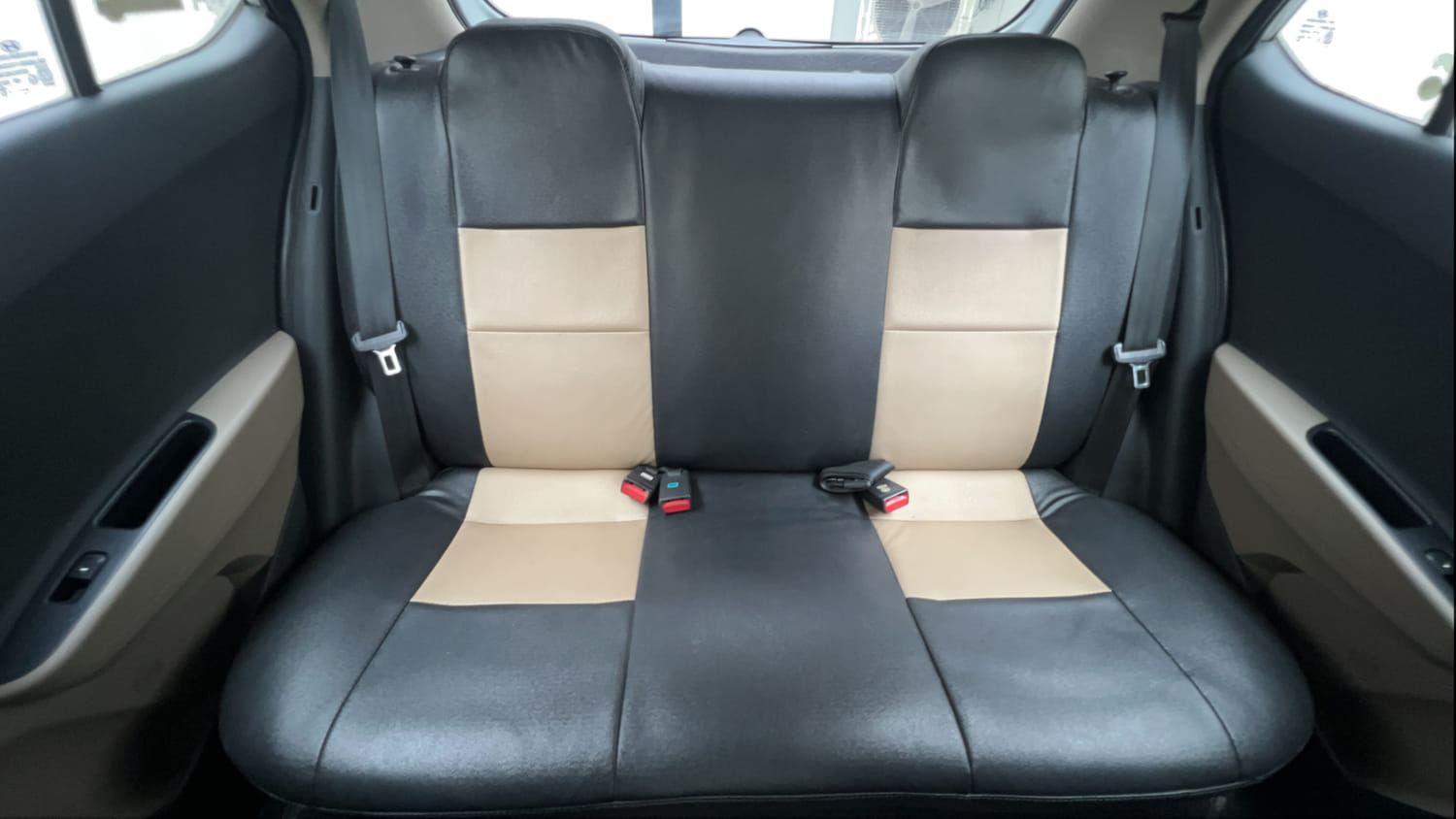 Used 2017 Hyundai Grand i10 Magna AT 1.2 Kappa VTVT Petrol Automatic interior REAR SEAT CONDITION VIEW