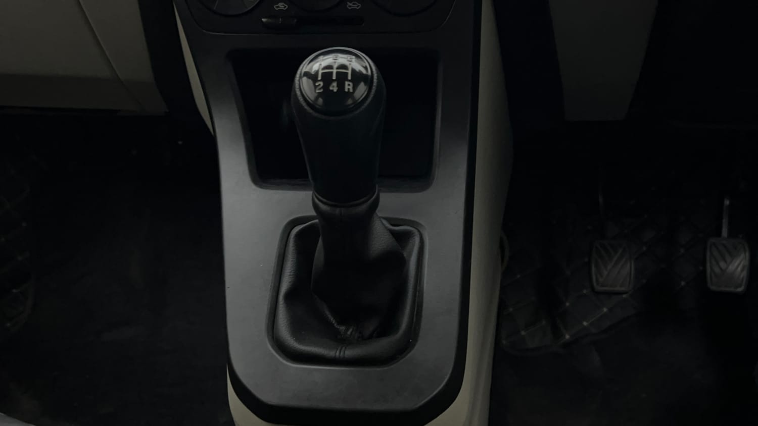 Used 2024 Maruti Suzuki Wagon R VXI 1.0 Petrol Manual interior GEAR  KNOB VIEW