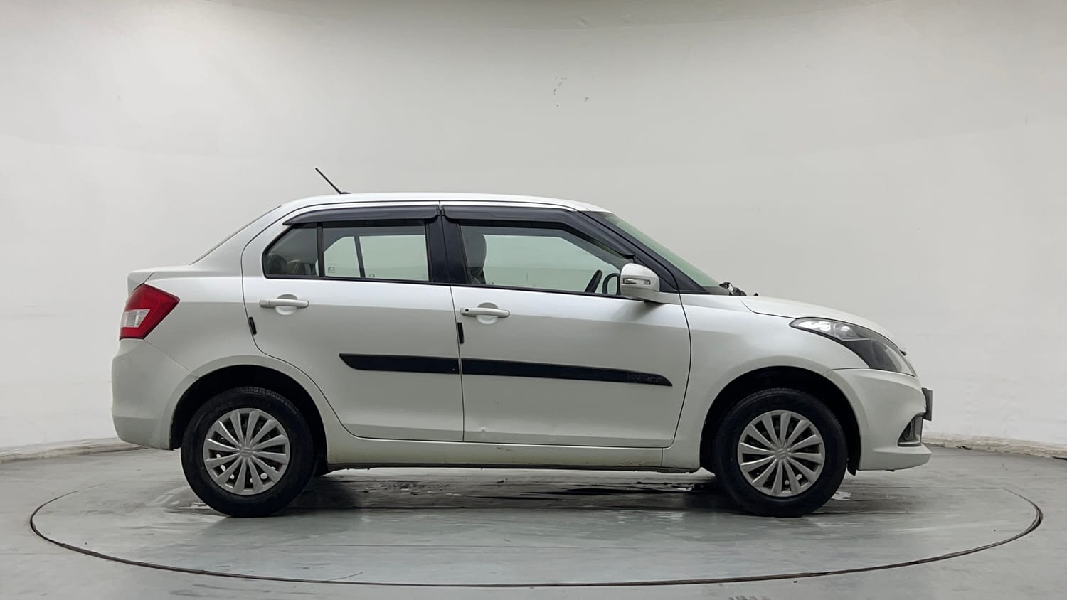 Used 2017 Maruti Suzuki Swift Dzire VXI Petrol Manual exterior RIGHT SIDE VIEW