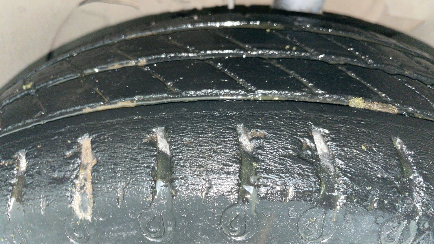 Used 2021 Tata Tiago XE Petrol Manual tyres LEFT FRONT TYRE TREAD VIEW