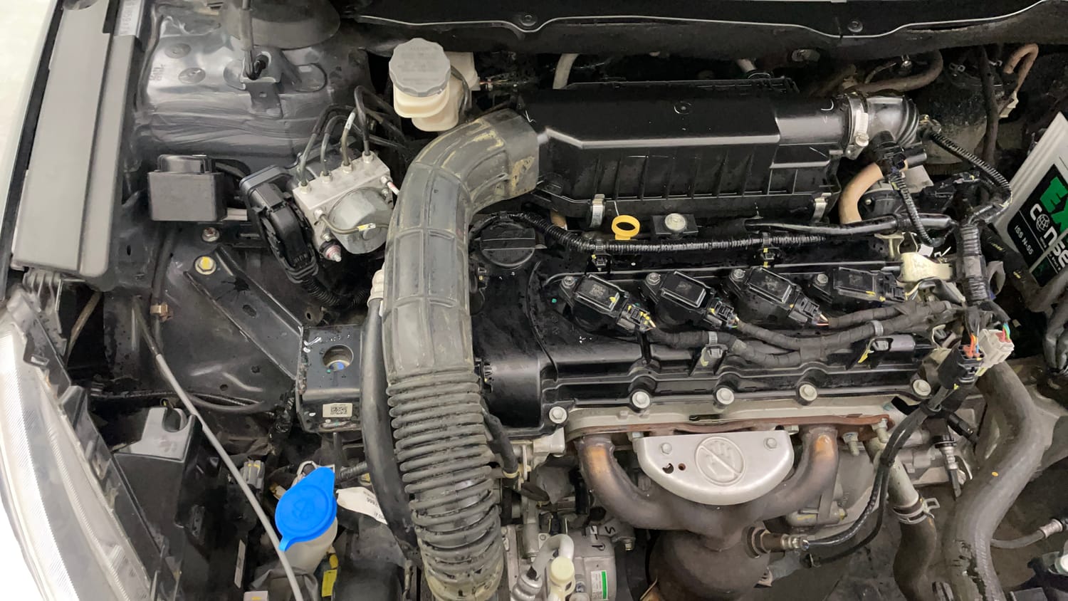 Used 2022 Maruti Suzuki Ciaz Zeta 1.5 Petrol Manual engine ENGINE RIGHT SIDE VIEW
