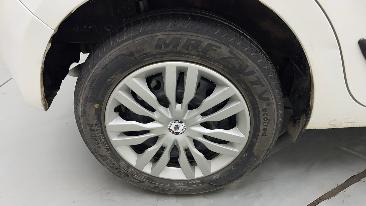 Used 2024 Maruti Suzuki Wagon R VXI 1.0 Petrol Manual tyres RIGHT REAR TYRE RIM VIEW
