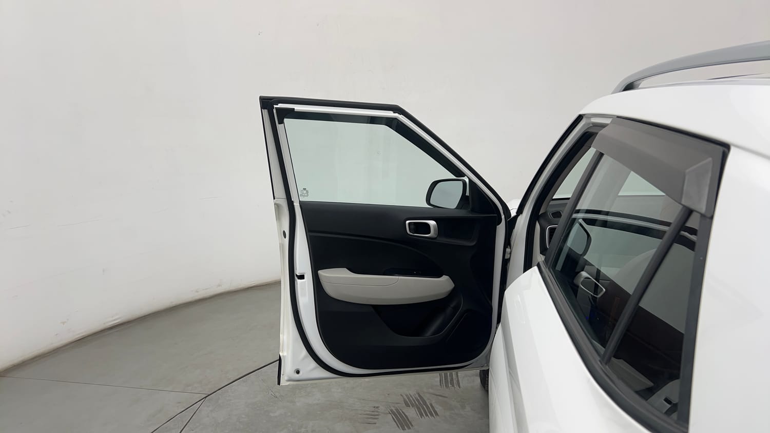 Used 2023 Hyundai Venue SX 1.2 Petrol Petrol Manual interior LEFT FRONT DOOR OPEN VIEW