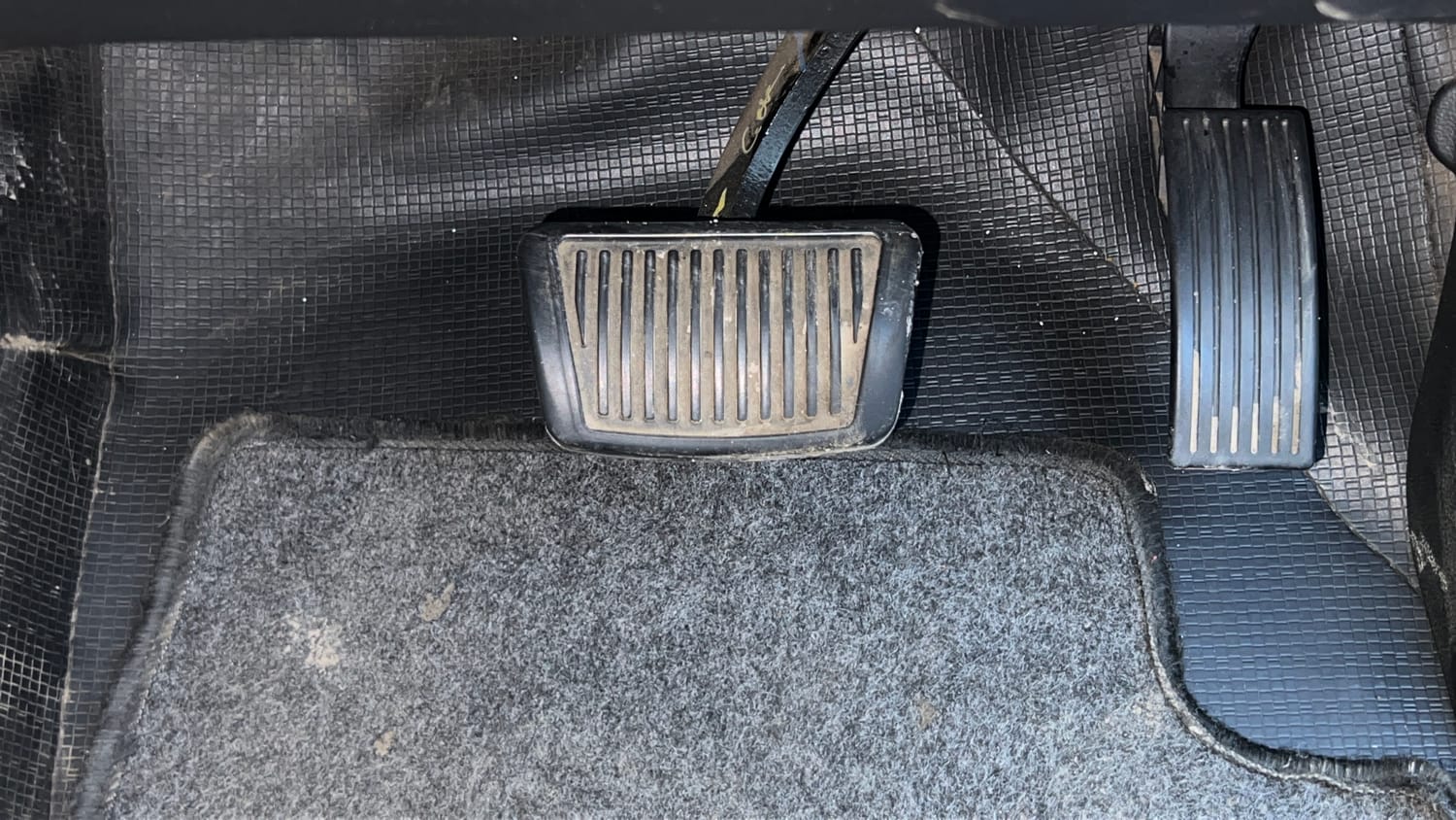Used 2017 Hyundai Grand i10 Magna AT 1.2 Kappa VTVT Petrol Automatic interior PEDALS VIEW