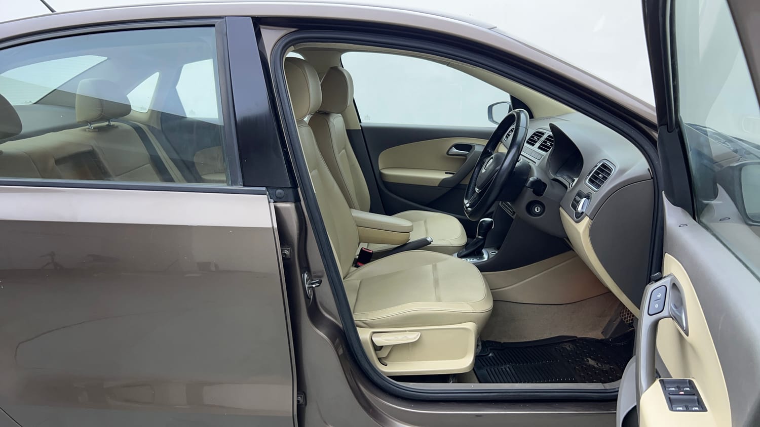 Used 2016 Volkswagen Vento Highline Petrol AT Petrol Automatic interior RIGHT SIDE FRONT DOOR CABIN VIEW