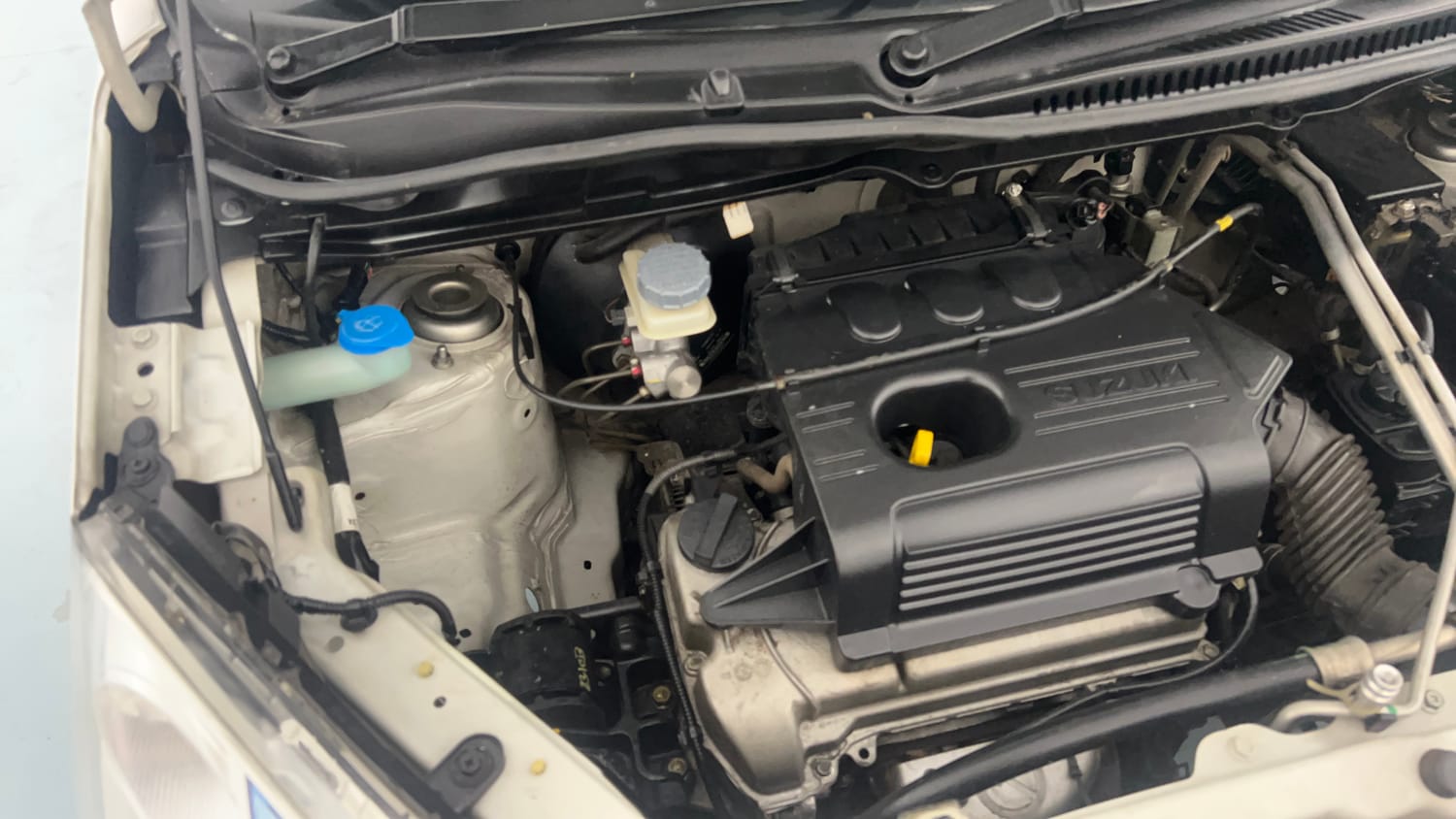Used 2013 Maruti Suzuki Wagon R 1.0 VXi Petrol Manual engine ENGINE RIGHT SIDE VIEW
