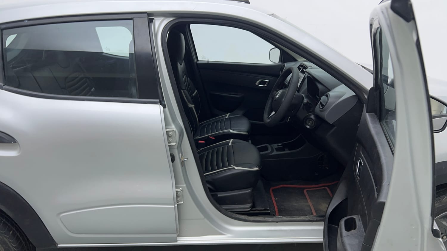 Used 2020 Renault Kwid 1.0 RXT AMT Opt Petrol Automatic interior RIGHT SIDE FRONT DOOR CABIN VIEW