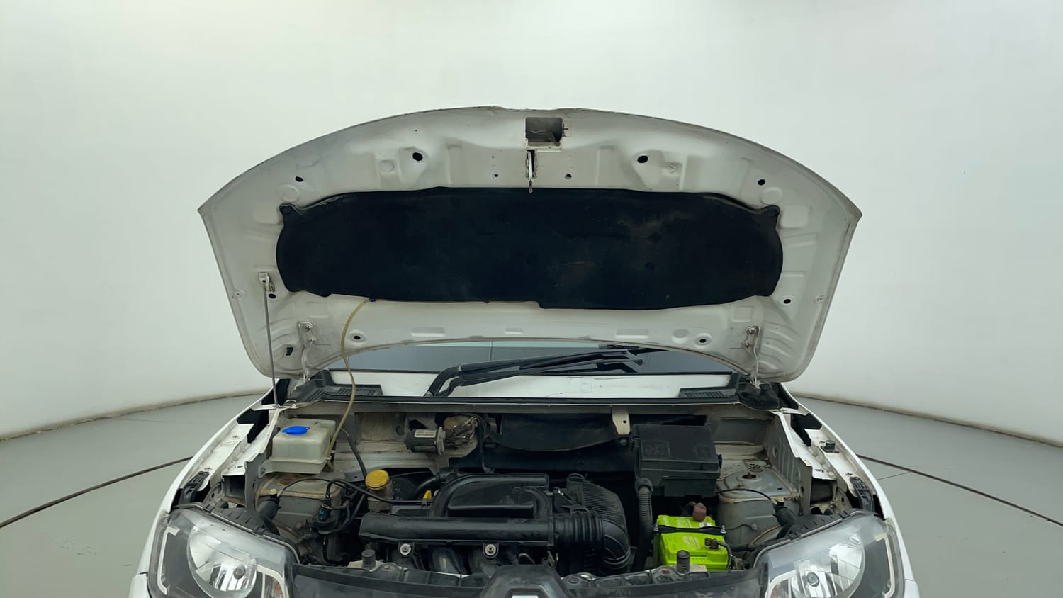 Used 2016 Renault Kwid RXT Petrol Manual engine ENGINE & BONNET OPEN FRONT VIEW