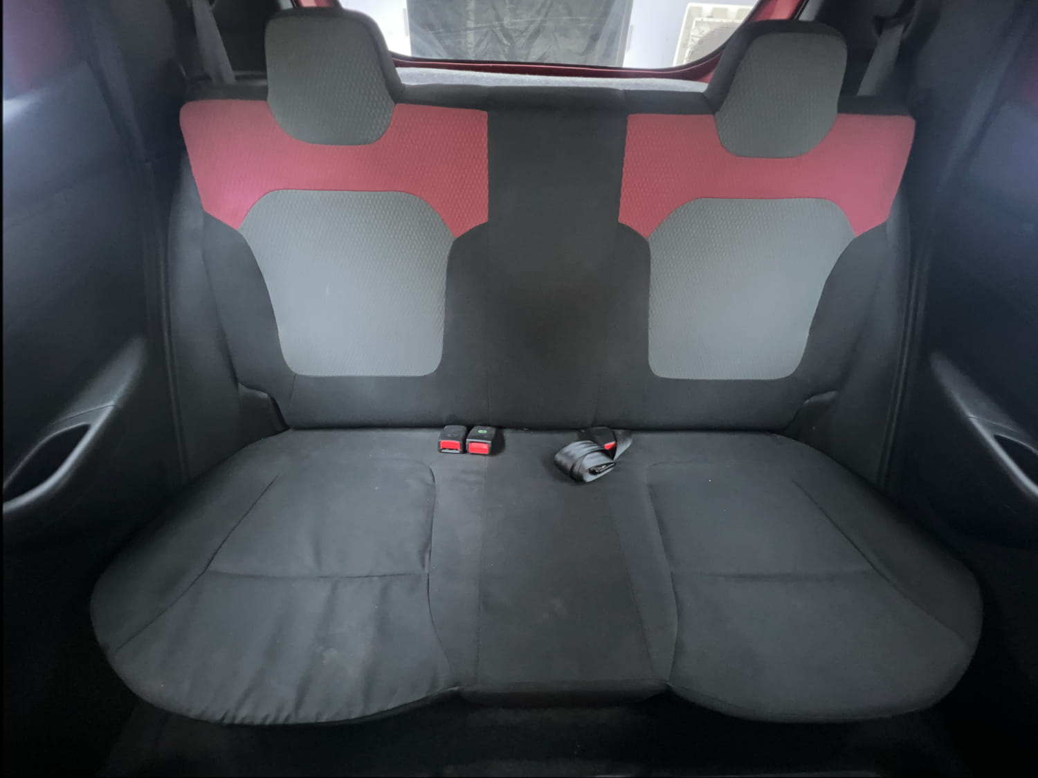 Used 2019 Renault Kwid RXT (O) 1.0 SCE Edition Petrol Manual interior REAR SEAT CONDITION VIEW
