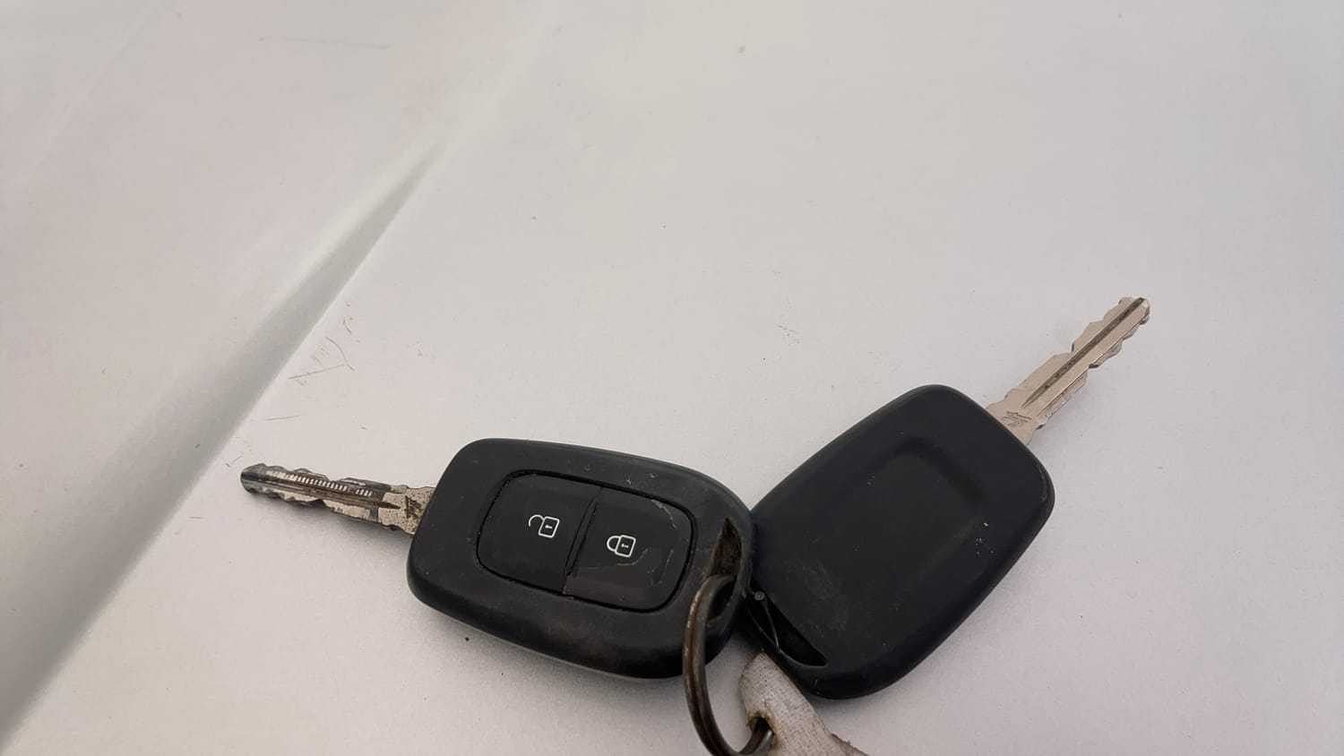 Used 2022 Renault Triber RXT EASY-R AMT Petrol Automatic extra CAR KEY VIEW