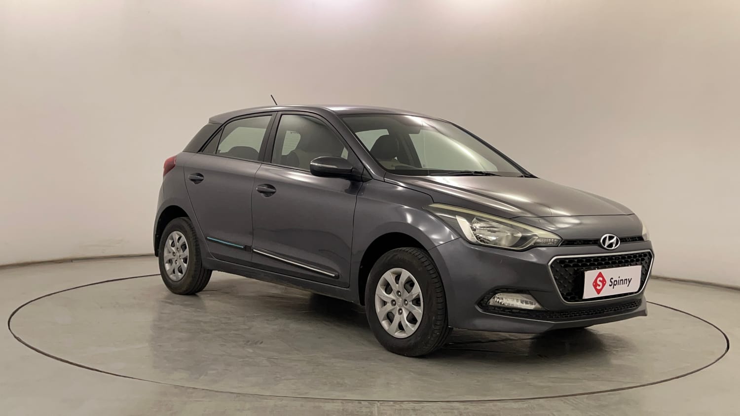 Used 2017 Hyundai Elite i20 Sportz 1.2 Petrol Manual exterior RIGHT FRONT CORNER VIEW