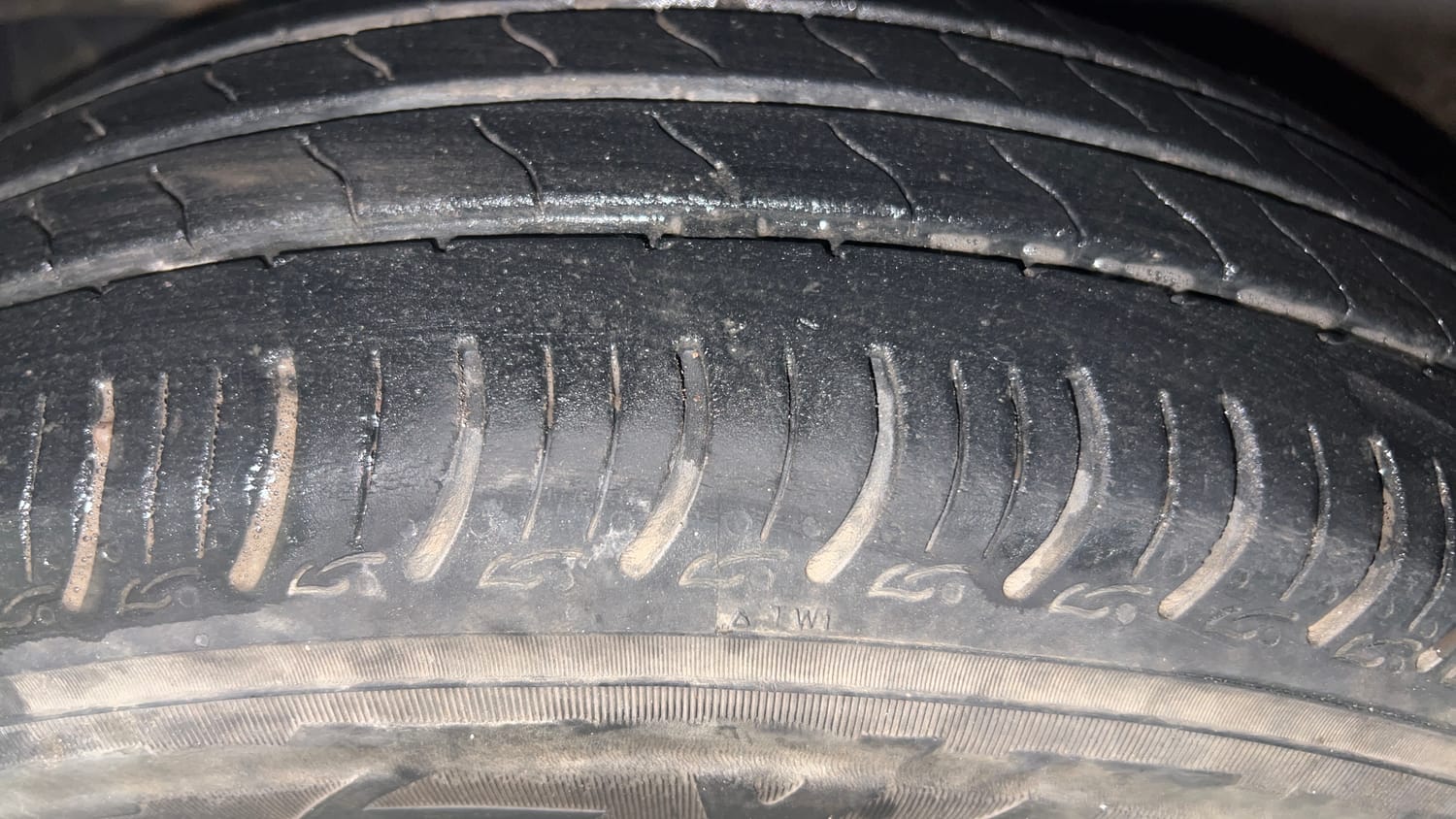 Used 2023 Maruti Suzuki Wagon R ZXI Plus 1.2 Dual Tone Petrol Manual tyres LEFT FRONT TYRE TREAD VIEW