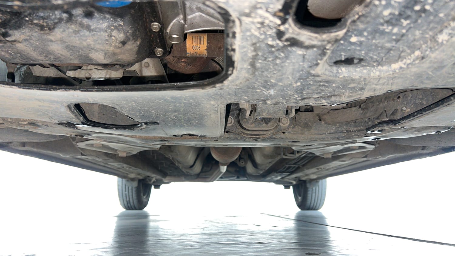 Used 2023 Hyundai Venue SX 1.2 Petrol Petrol Manual extra FRONT LEFT UNDERBODY VIEW
