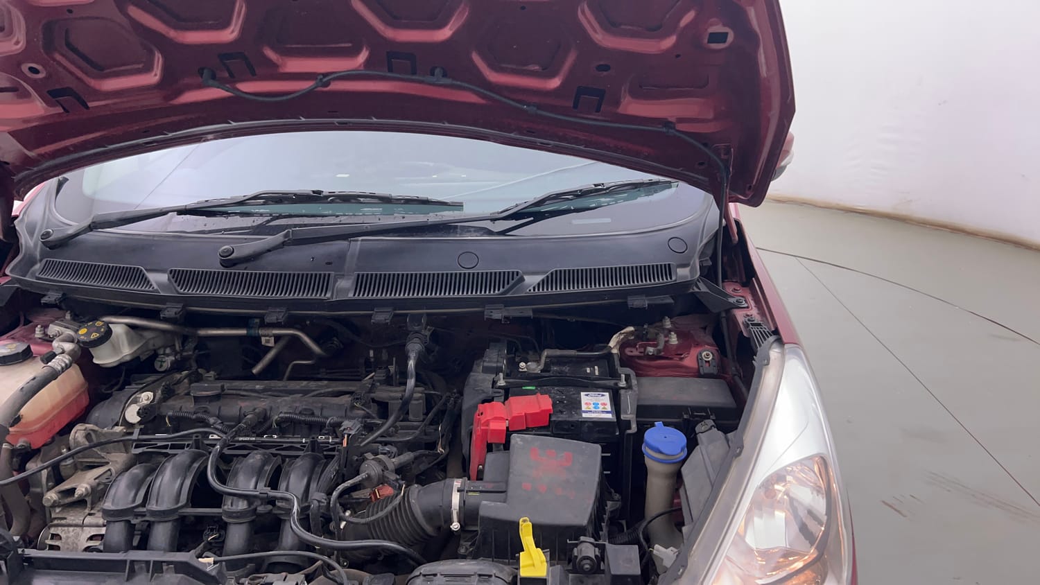 Used 2018 Ford Figo Trend 1.2 Ti-VCT Petrol Manual engine ENGINE LEFT SIDE HINGE & APRON VIEW