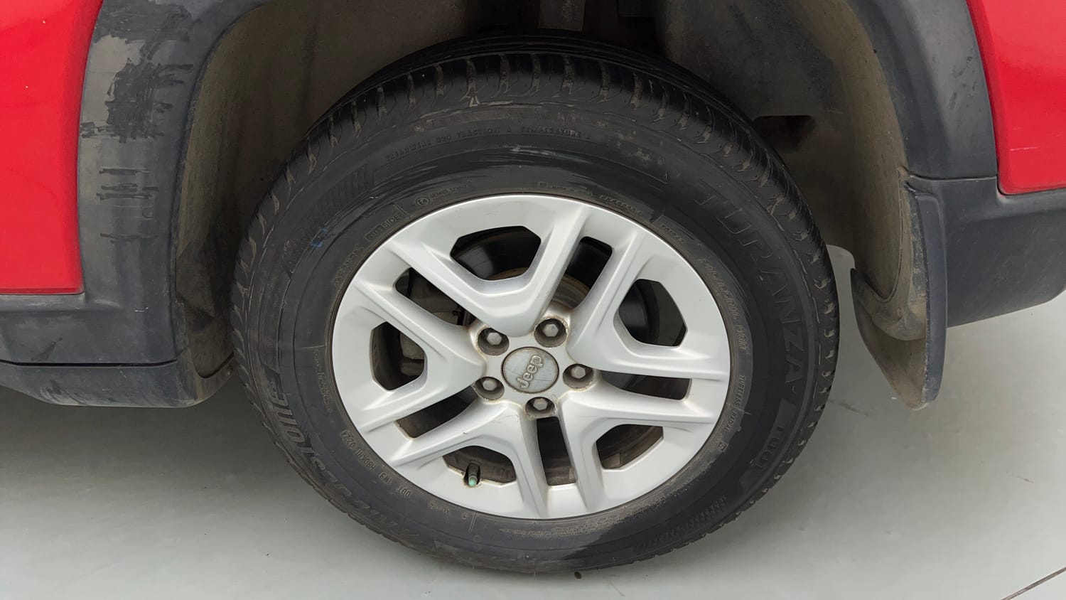 Used 2020 Jeep Compass Sport Plus 1.4 Petrol Petrol Manual tyres LEFT REAR TYRE RIM VIEW