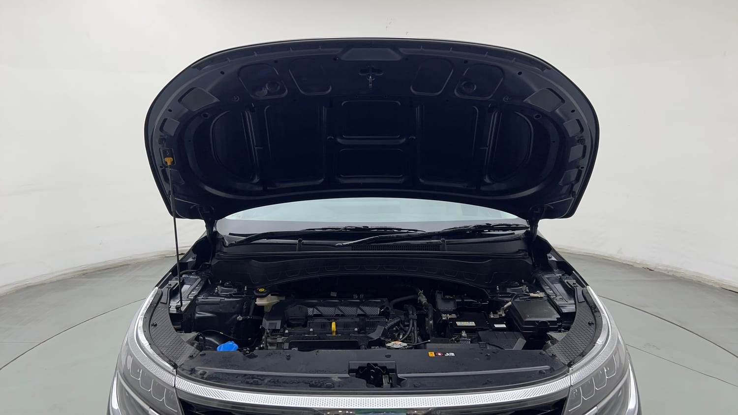 Used 2021 kia Seltos HTX 1.5 IVT Petrol Automatic engine ENGINE & BONNET OPEN FRONT VIEW