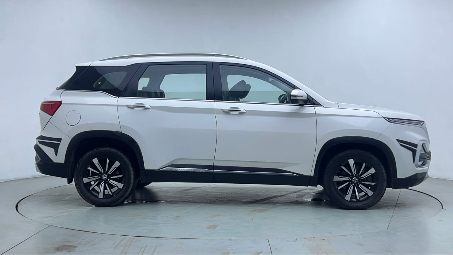 Used 2019 MG Motors Hector Sharp 1.5 DCT Petrol Petrol Automatic exterior RIGHT SIDE VIEW