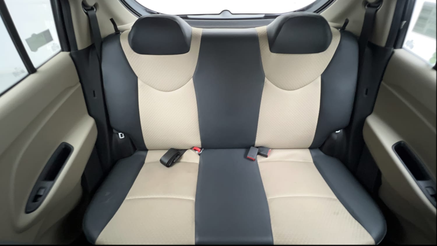 Used 2021 Hyundai Santro Sportz AMT Petrol Automatic interior REAR SEAT CONDITION VIEW