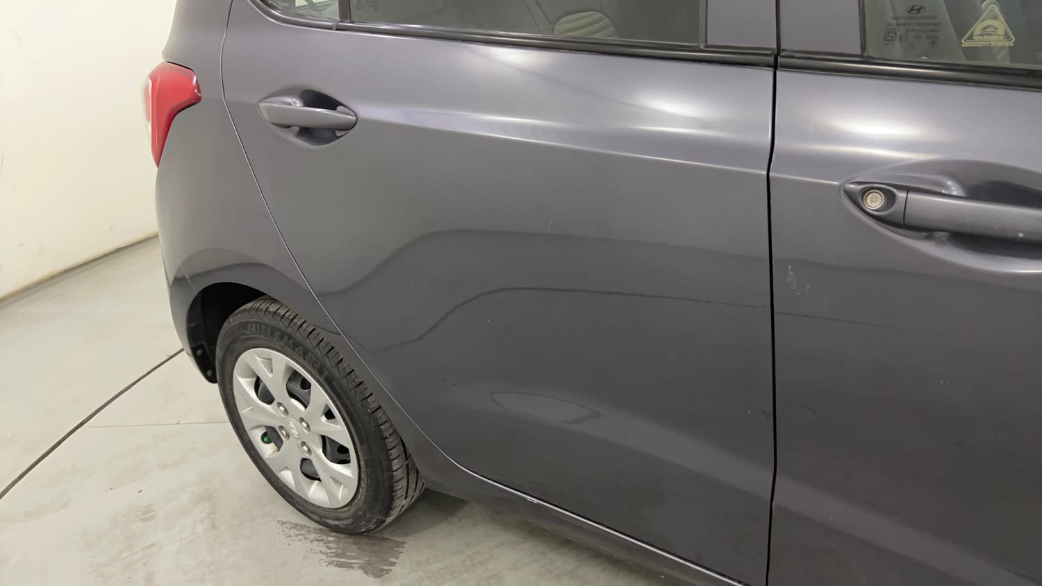 Used 2014 Hyundai Grand i10 Magna 1.2 Kappa VTVT Petrol Manual dents MINOR SCRATCH