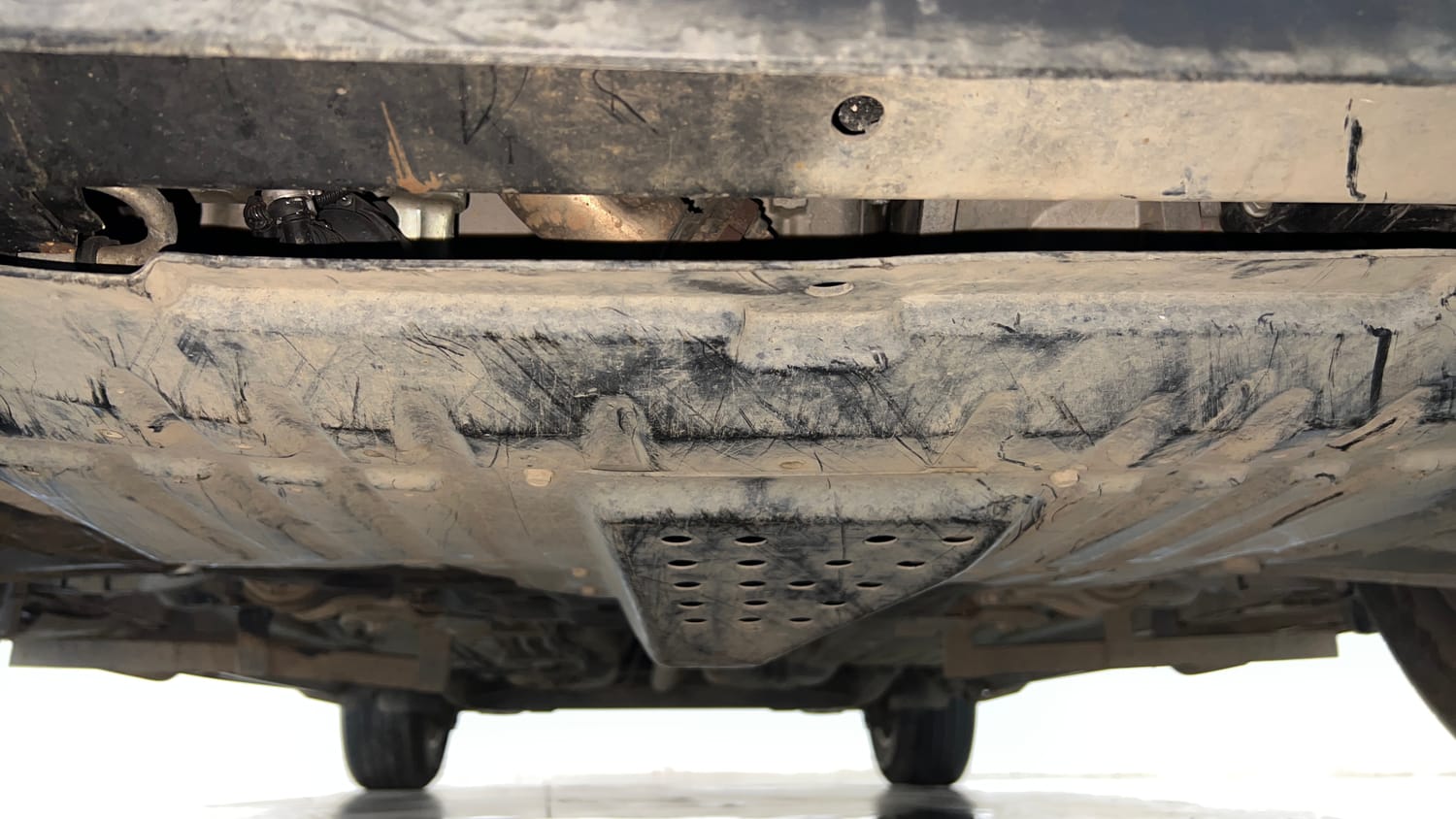 Used 2022 Tata Harrier XTA Plus Dark Edition Diesel Automatic extra FRONT LEFT UNDERBODY VIEW