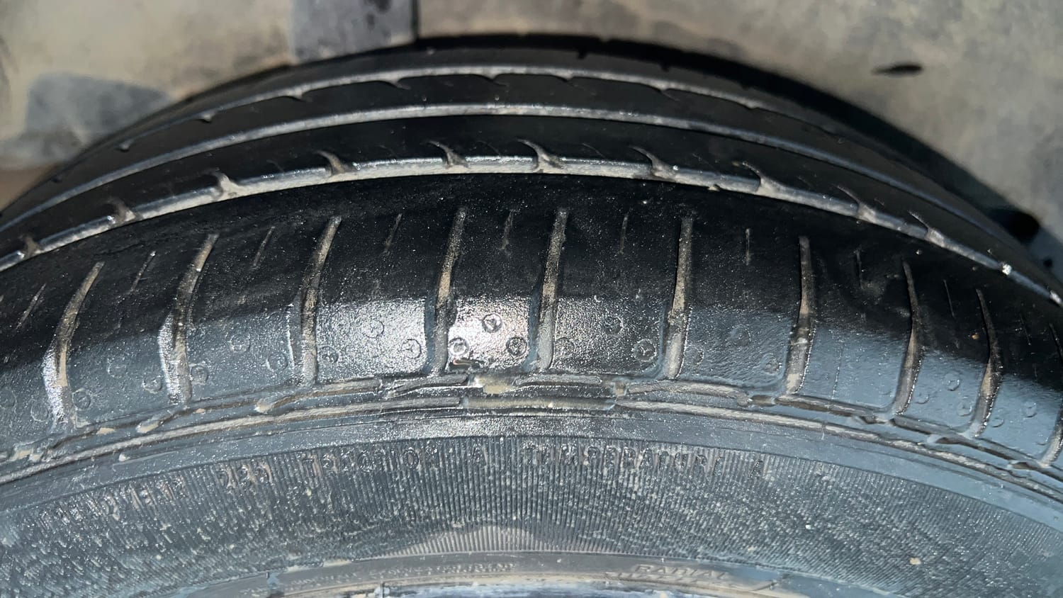 Used 2022 Honda City 4th Generation V Petrol Petrol Manual tyres RIGHT REAR TYRE TREAD VIEW