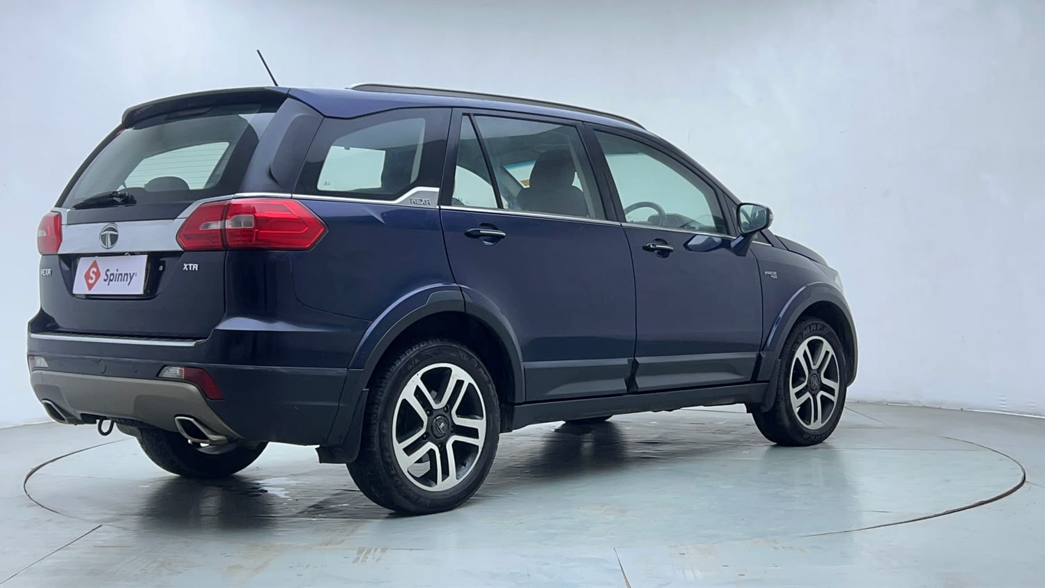 Used 2017 Tata Hexa XTA 4x2 7 STR Diesel Automatic exterior RIGHT REAR CORNER VIEW
