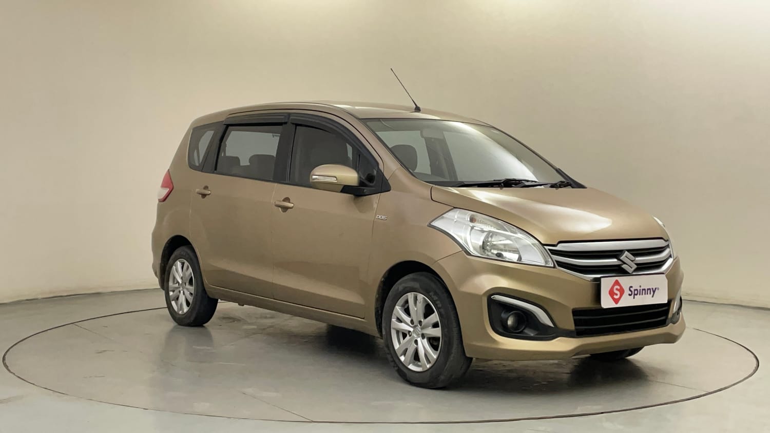 Used 2017 Maruti Suzuki Ertiga ZDI + SHVS Diesel Manual exterior RIGHT FRONT CORNER VIEW
