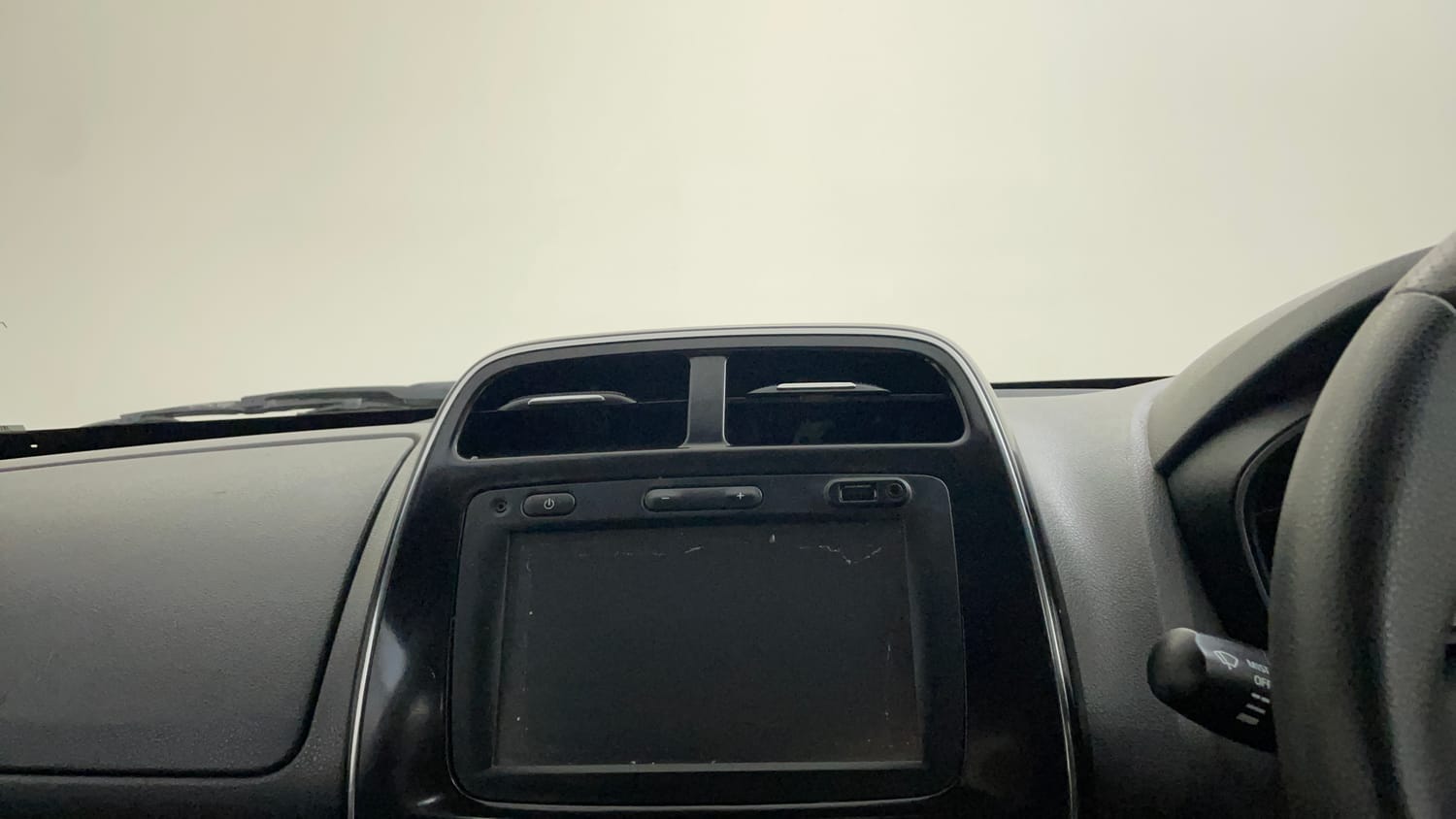 Used 2016 Renault Kwid RXT Petrol Manual top_features Integrated (in-dash) music system