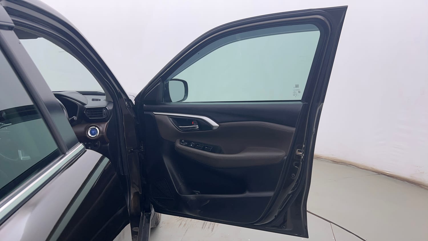 Used 2024 Toyota Urban Cruiser Hyryder V Hybrid Hybrid Automatic interior RIGHT FRONT DOOR OPEN VIEW