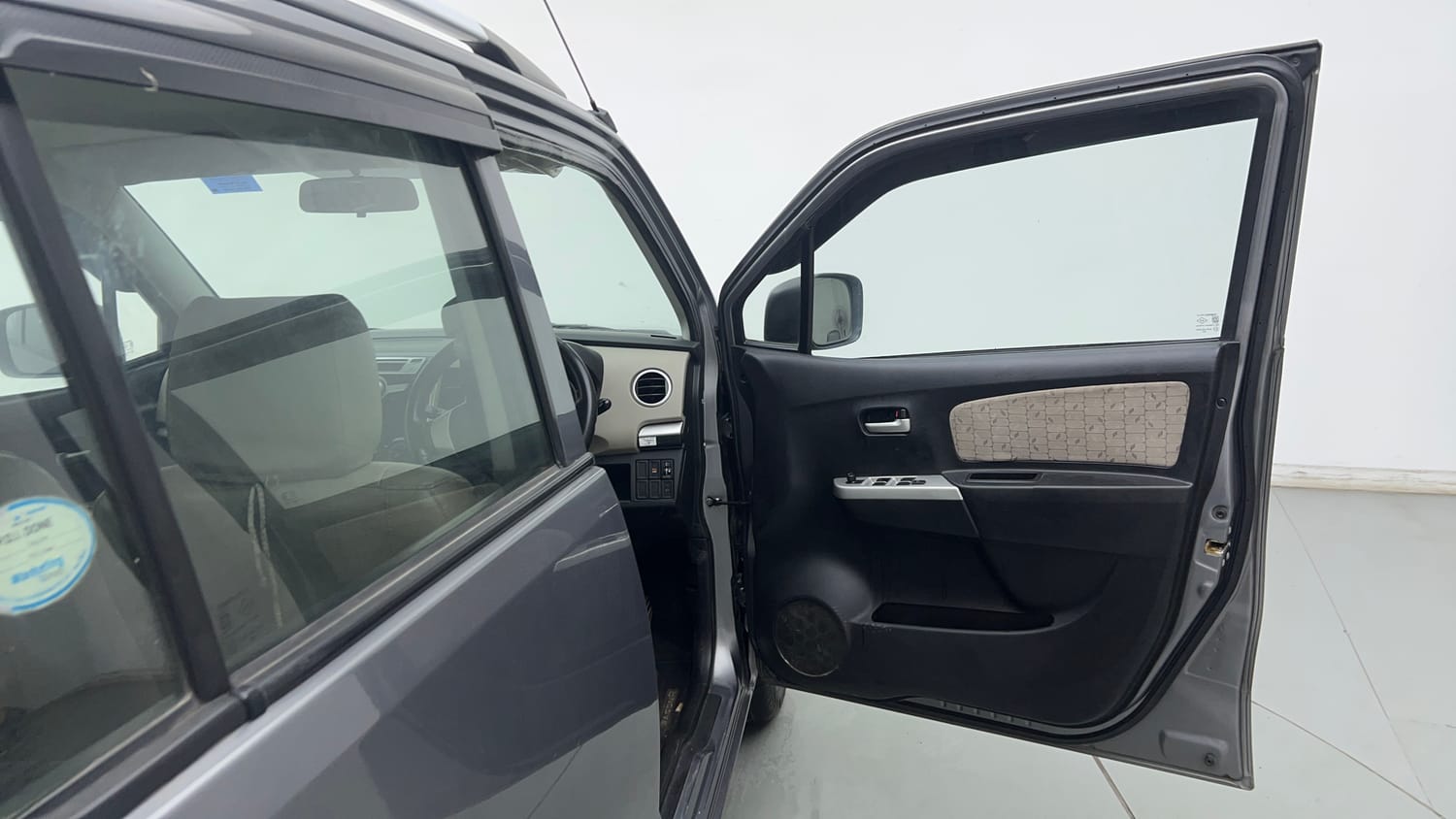 Used 2016 Maruti Suzuki Wagon R VXI Petrol Manual interior RIGHT FRONT DOOR OPEN VIEW