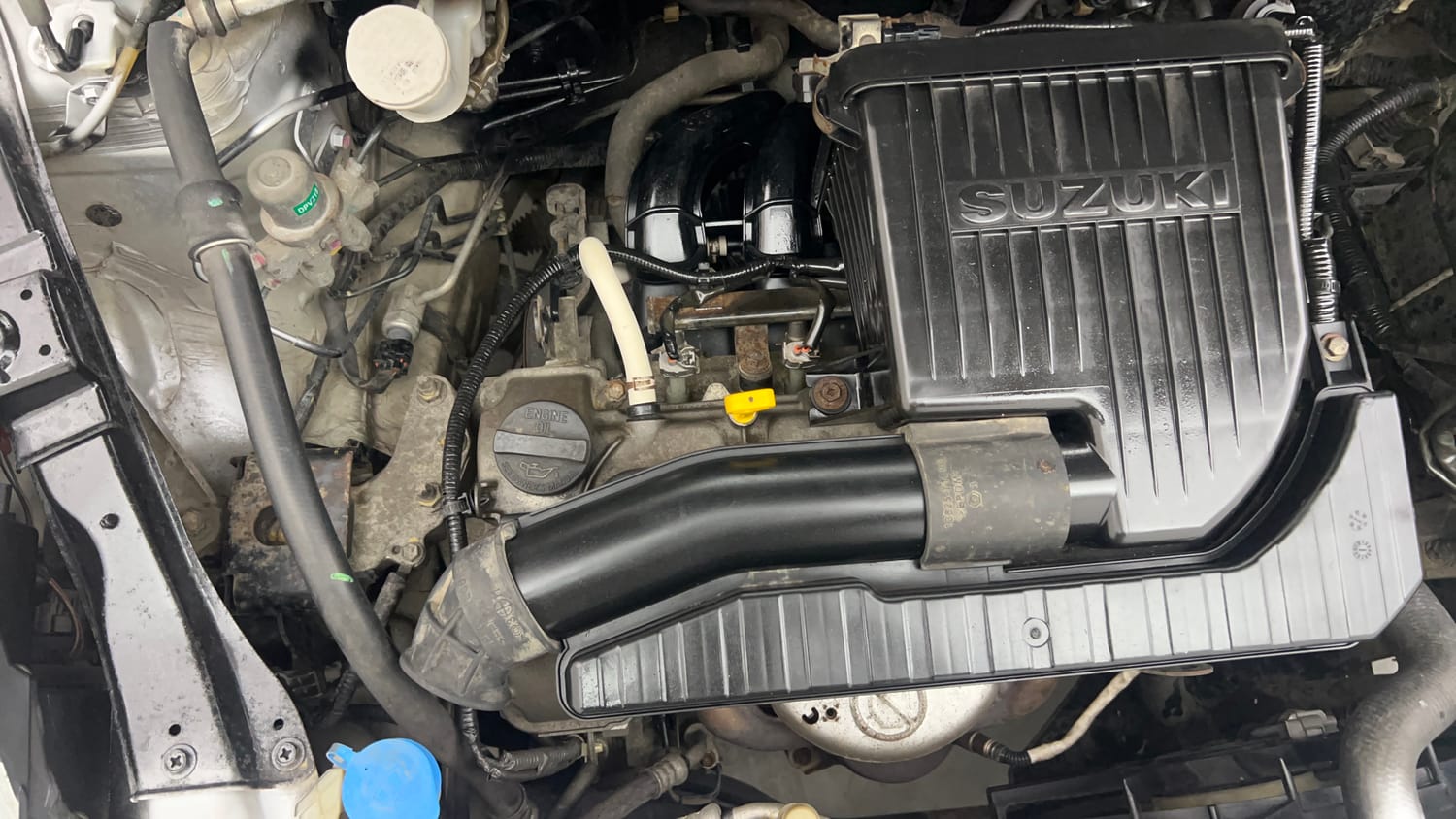 Used 2012 Maruti Suzuki Swift LXi Petrol Manual engine ENGINE RIGHT SIDE VIEW