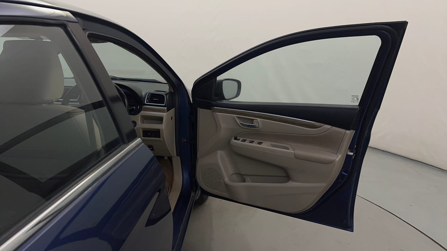 Used 2020 Maruti Suzuki Ciaz Alpha Hybrid 1.5 Petrol Manual interior RIGHT FRONT DOOR OPEN VIEW