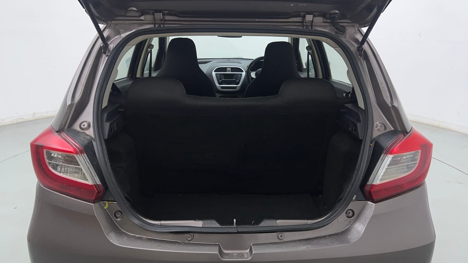 Used 2017 Tata Tiago Revotron XT Petrol Manual interior DICKY INSIDE VIEW