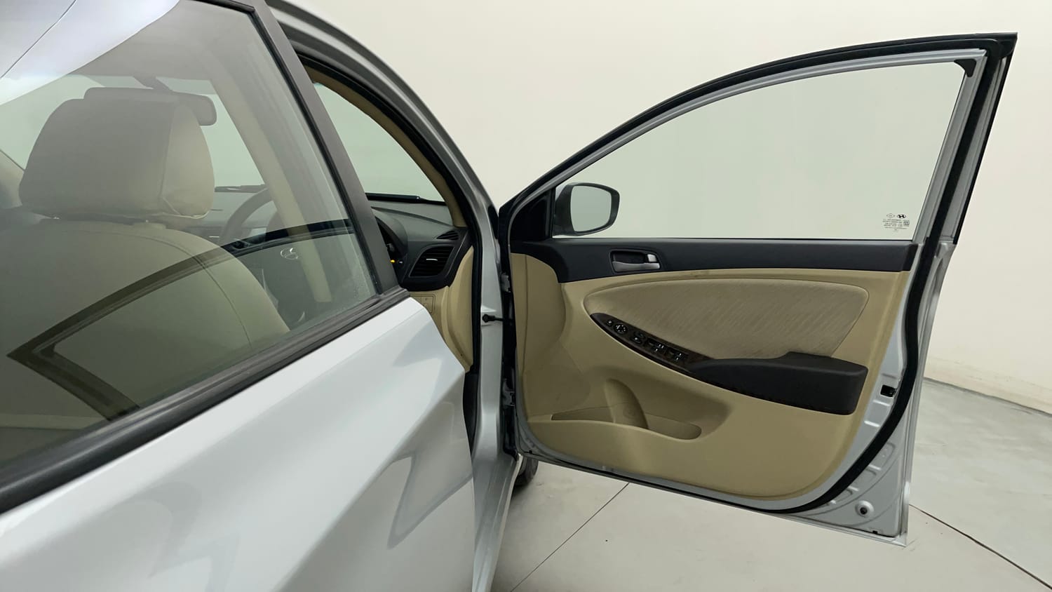 Used 2016 Hyundai Fluidic Verna 4S 1.6 VTVT SX Petrol Manual interior RIGHT FRONT DOOR OPEN VIEW